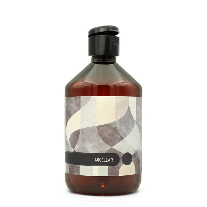 BY MONO plniteľná fľaštička „Abstract“ – micelárna voda, 500 ml, čierny flip-top uzáver