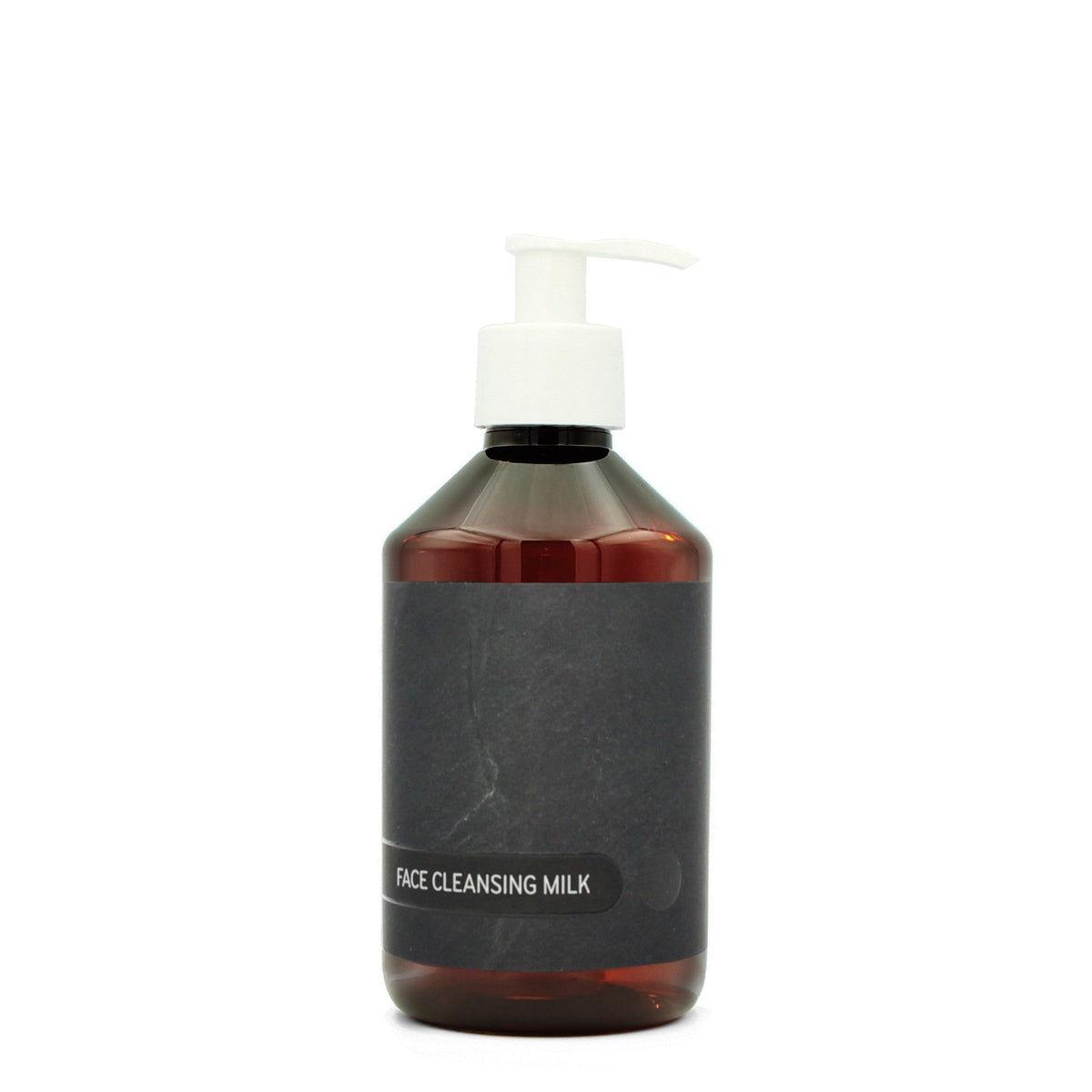 BY MONO plniteľná fľaštička „Black Slate“ – pleťové čistiace mlieko, 250 ml, biela pumpička
