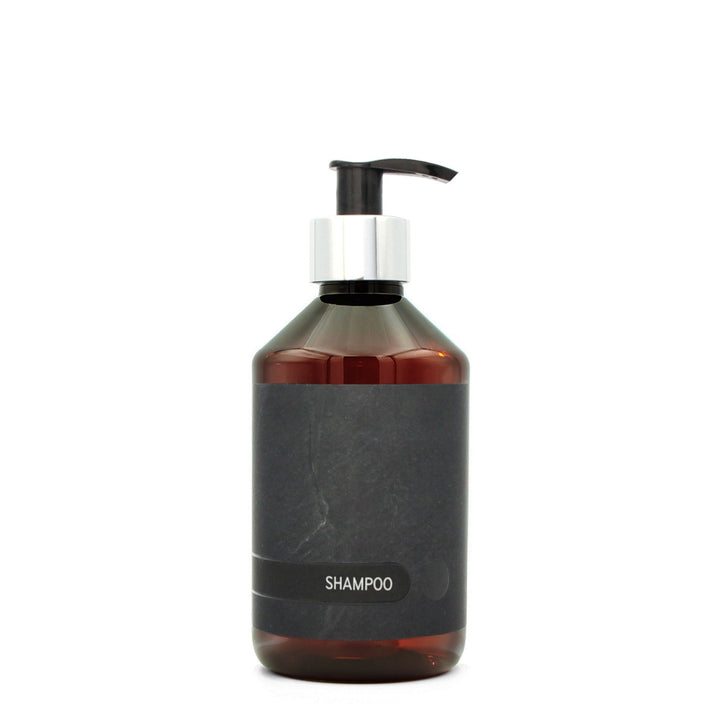 BY MONO plniteľná fľaštička „Black Slate“ – šampón, 250 ml, strieborná pumpička