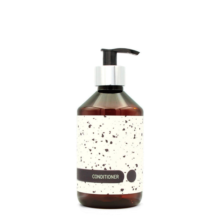 BY MONO plniteľná fľaštička „Terrazzo“ – kondicionér, 250 ml, strieborná pumpička